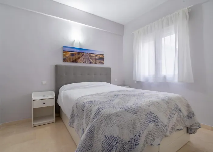 Castillo Apartment *