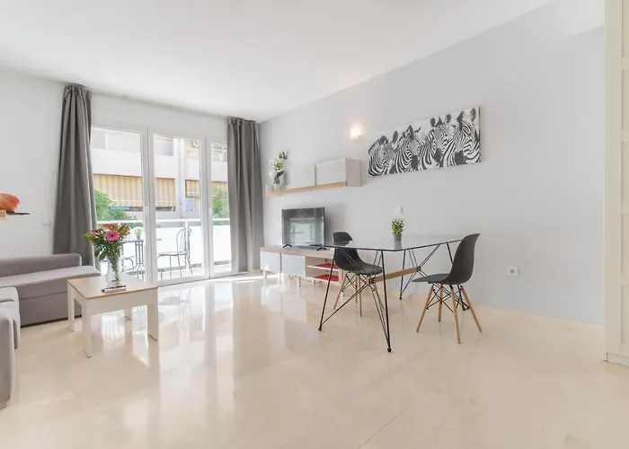 Castillo Apartment *